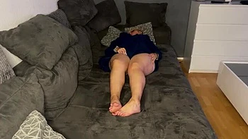 Bonieclydeerotik Shower Masturbation - Blonde Pornstar Fingering Pussy & Clit on Couch, Wet Moaning Orgasm