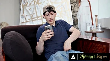 MOMMY'S BOY - Busty Stepmom Lauren Phillips Gives You A Titty Job Before Letting You Cum