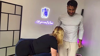 Skyla is always there! - Jacquie et Michel TV