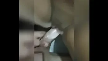 mi amiga y yo culiamos un rato luego de el trabajo y pasa esto