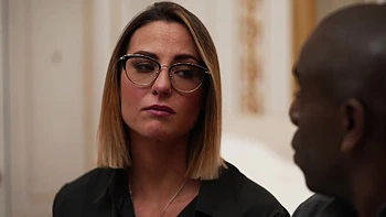 Sally, 18, language student in Lyon! - Jacquie et Michel TV