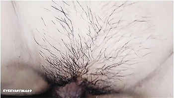 Ngentot Cewek Cantik Jilbab Muslimah Tanpa Kondom. Dia Tak Mau Lepas Hijab Saat Ngentot-evesyantika