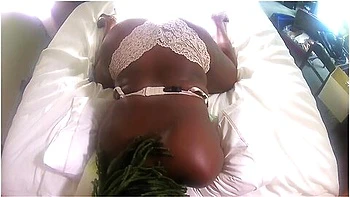 Superhot Pussy Play With Big Booty Poizon Ivy