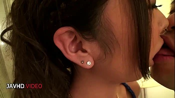 Yui Nanase’s Sensual Japanese BJ Show