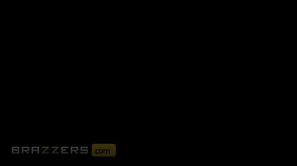 (Davin King) Fucks His Coachs Hot Wife (Chanel Preston) To End His Struggling Form - Brazzers