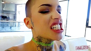 Tattooed Anal Slut Leigh Raven Takes Dick Up Her Ass & Cum On Her Face