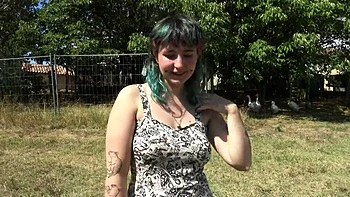 Irogenia, 31 years old, a world of her own... - Jacquie et Michel TV