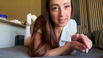 Pràna, 22 years old, hairdresser in Bondy! - Jacquie et Michel TV