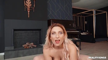 Lucia Fernandez And Jordi Polla In Misses Her Party Because Is Fucking Her