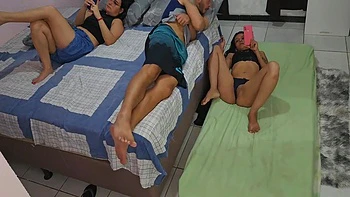 Wild Hottie And Jennifer Pimenta - Esposa Teve A Ma Ideia De Dividir O Quarto Com Sua Amiga