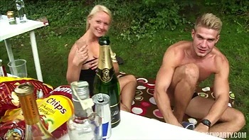 Czechgardenparty001part5: Blowjob, Doggy  Cowgirl Porn