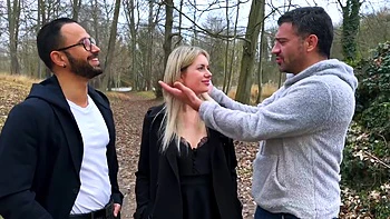 Aurora, 39, offers a sequel to her adventures... - Jacquie et Michel TV