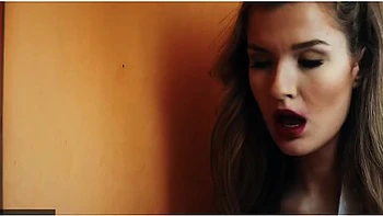 Mia Melano Proves Her Talents On Stage