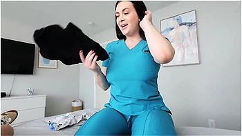 Busty Stepmom Seduces Me - Lindsay Lee