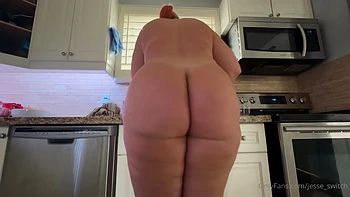 Jesse Switch dish washing video