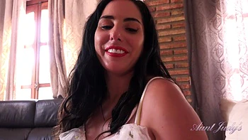 POV : Horny MILF Linda Del Sol Brings You Back to Her Place