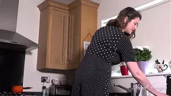 AuntJudys -  Tall 35yo MILF Felicity gives you JOI in the kitchen