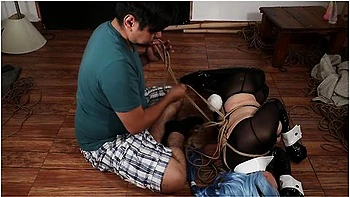 Happy Bunny Year, Reverse Bunny With Candy Veron, Asmr Shibari Show