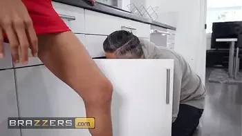 (Keiran Lee) Fucks (Cecilia Lions) Sweet Tight Pussy Before Cumming On Her Pretty Face - Brazzers