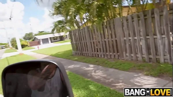 Syrian Chick Roxie Sinner Fucks For Cash