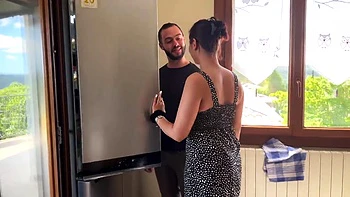 Alice participates in her first hard gang bang! - Jacquie et Michel TV