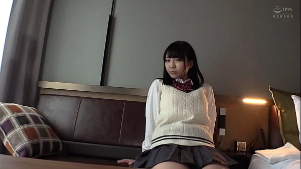 https://bit.ly/2ZvCy6B　ハメ撮り　巨乳JKとハメ撮り。でかくて魅力的なおっぱいがエロい。肉厚おっぱいのパイズリテクがエロい。バックでの連続ピストンでイキまくり。