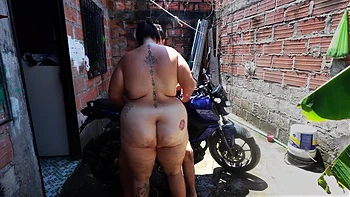 My Neighbor Helps Me Wash The Bike And This Happened Everything Got Out Of Control Lexly 16 & Magoculionero