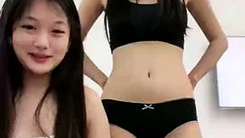 The most beautiful girl with glasses! My best friend with beautiful glasses! The male protagonist joins in the fucking, but its a pity that his best friend comes to visit his aunt, and its very sexy even if he immerses himself in eating JB. Chinese Live Broadcast: Blowjob, Big Tits  Amateur Porn