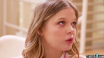 Stepbro Made His Young Stepsister Squirt With Coco Lovelock