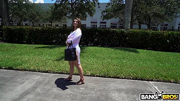 Clout Hungry Chick Gets Dick