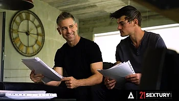 21 SEXTURY - Stunning Alexis Crystal Lures Two Guys for Outdoor DP Fuck: Porn