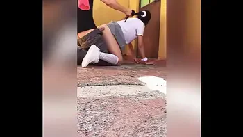 ALUMNOS de la TÉCNICA Teniendo SEXO en el Receso del Colegio Mientras la Directora Habla en el Micrófono !