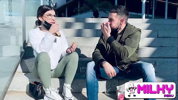 Es fácil ligar y follar a través de tinder?. Un fan te enseña como lo hizo... Encara messi!!!