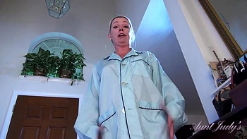 Your Step-Auntie Liz Helps You with Your Workout