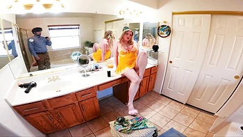 Hot Wife Fucks The Contractor For A Cheap Remodel