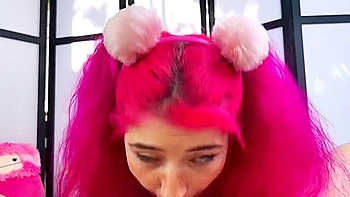 Tiktoker Faps Me Off Making Ditzy Faces