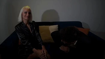 Lila mixes sex... and literature! - Jacquie et Michel TV