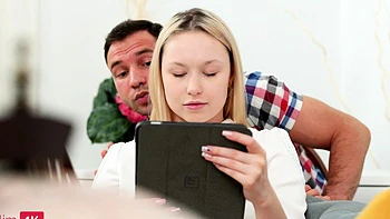 Friends share a blonde with DP