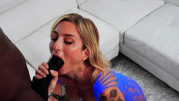 Hot Cougar Receives Intense Amazing Ride