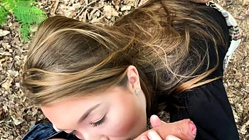 Hot POV Outdoor Blowjob