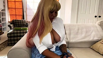 Emily Cheree – Marin Kitagawa (Video)