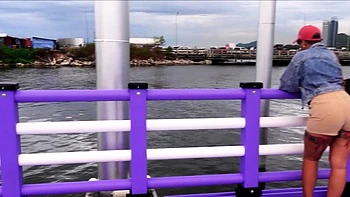 Curvy Thai MILF amateur gets picked up