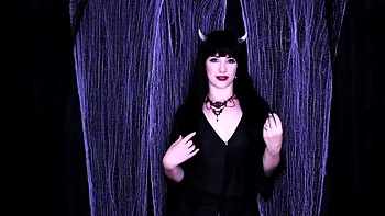 BrookelynneBriar Summoning A Succubus