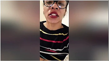 Uniqueen Peeing,farts And Licking My Jucie Off My Finger Come Taste It