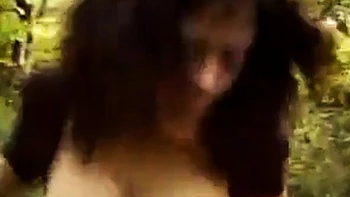 Outdoor Amateur Sex with Asian Beauty