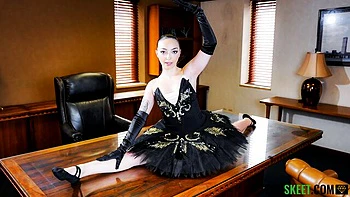 Awesome doggy style fuck with a long-legged brunette Scarlett Rosewood