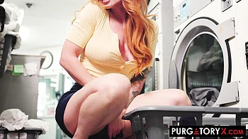 Sophia Locke and Zayne are enjoying dick-riding in the laundry