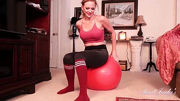 Watch wonderful Milf Amy's dirt