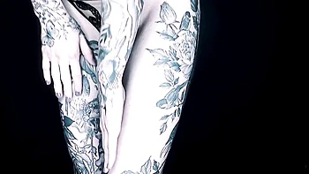 Sascha and Penny's blonde clip