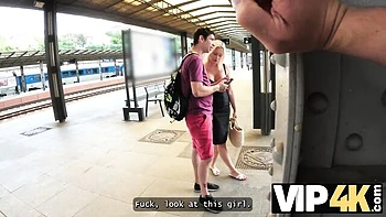 Bouncy Stanley Johnson - hot dirt - VIP 4K